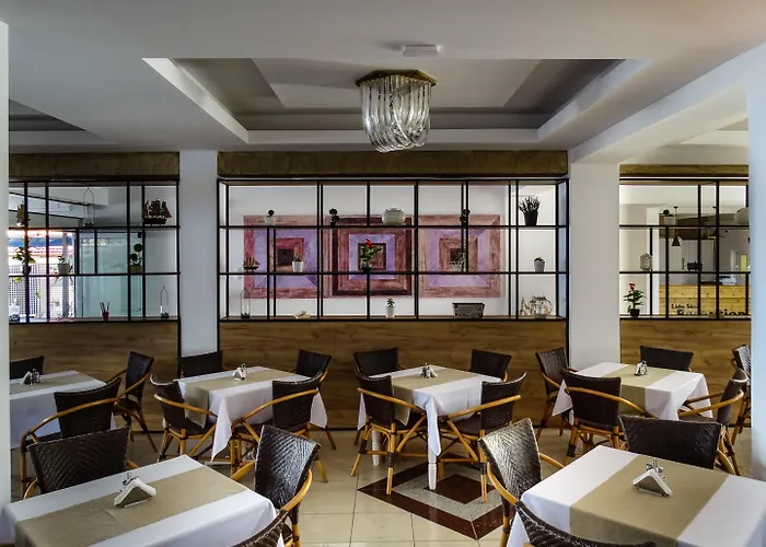 فندق Lido Star 3*